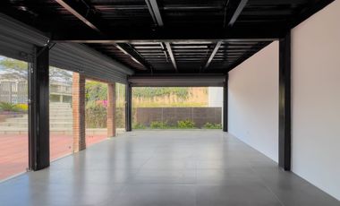 LOCAL EN RENTA-PLAZA COMERCIAL TUMBACO