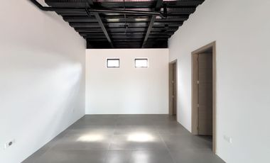 LOCAL EN RENTA-PLAZA COMERCIAL TUMBACO