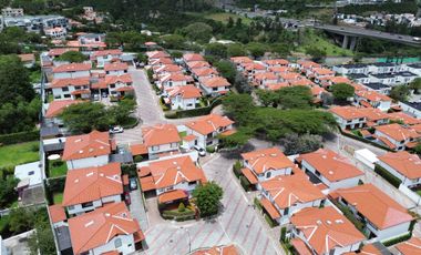 Casa en Venta-Sector Cumbaya/Vía Intervalles