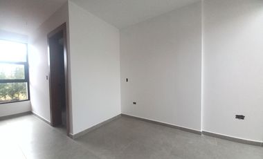 CASA EN VENTA-URBANIZACIÓN EN TUMBACO