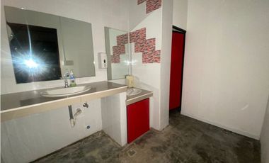 BRISAS DEL GOLF / LOCAL COMERCIAL / 589M / PLANTA ALTA  / ESQUINA