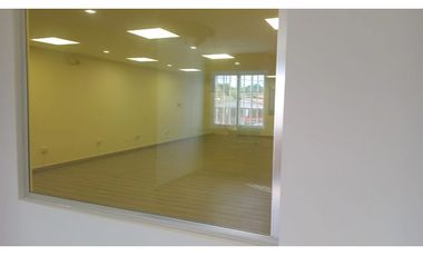 BRISAS DEL GOLF / LOCAL / VILLAGE GALERY / 120M / PLANTA ALTA /JC