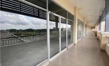 PEDREGAL / LOCAL COMERCIAL / PLAZA TERRANOVA / 70M / PLANTA ALTA /J