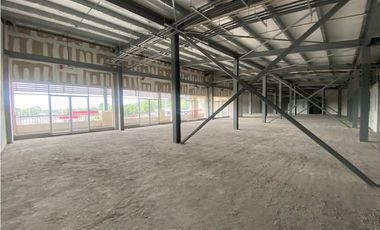 PEDREGAL / LOCAL COMERCIAL / PLAZA TERRANOVA / 70M / PLANTA ALTA /J