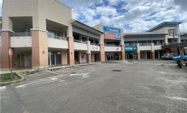 PEDREGAL / LOCAL COMERCIAL / PLAZA TERRANOVA / 174M / PLANTA ALTA /J