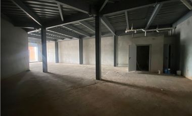 PEDREGAL / LOCAL COMERCIAL / PLAZA TERRANOVA / 157M / PLANTA BAJA /J