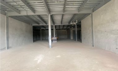 PEDREGAL / LOCAL COMERCIAL / PLAZA TERRANOVA / 383M / PLANTA BAJA /J