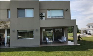 ESPECTACULAR CASA EN RUMENCO