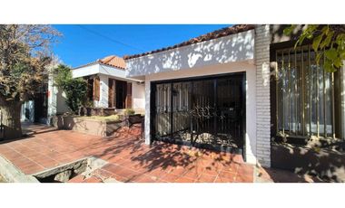 VENTA DE HERMOSA CASA DE CATEGORA EN CENTRO DE SAN MARTN – MENDOZA