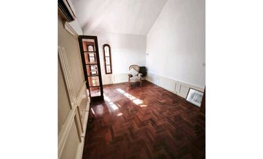 VENTA DE HERMOSA CASA DE CATEGORA EN CENTRO DE SAN MARTN – MENDOZA