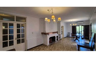 VENTA DE HERMOSA CASA DE CATEGORA EN CENTRO DE SAN MARTN – MENDOZA