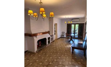 VENTA DE HERMOSA CASA DE CATEGORA EN CENTRO DE SAN MARTN – MENDOZA