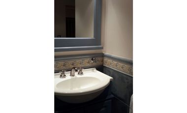 Residencia espectacular-Barrio Los Troncos