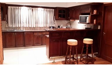 Residencia espectacular-Barrio Los Troncos