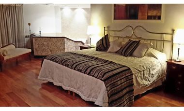 Residencia espectacular-Barrio Los Troncos