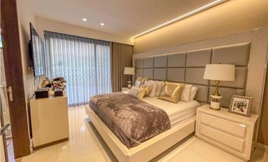 VENTA de CASA MANSIÓN en el Poblado - Palmas, 1 nivel. Pedido $16.000