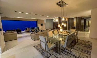 VENTA de CASA MANSIÓN en el Poblado - Palmas, 1 nivel. Pedido $16.000