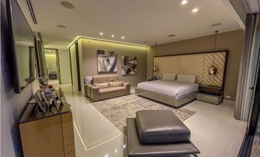 VENTA de CASA MANSIÓN en el Poblado - Palmas, 1 nivel. Pedido $16.000