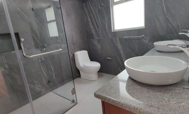 CASA PARA REMODELAR EN CERRADA EN LOMAS DE CHAPULTEPEC (V)