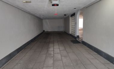 CASA PARA REMODELAR EN CERRADA EN LOMAS DE CHAPULTEPEC (V)