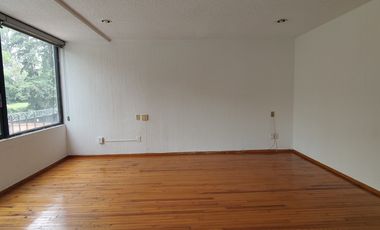 CASA PARA REMODELAR EN CERRADA EN LOMAS DE CHAPULTEPEC (V)