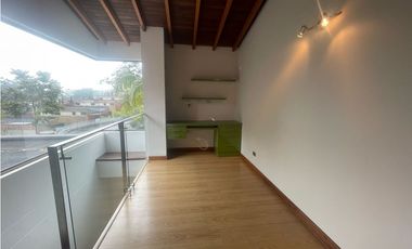 CASA EN ARRIENDO SECTOR LOMA DEL ATRAVESADO - ENVIGADO