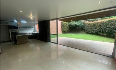 CASA EN ARRIENDO SECTOR LOMA DEL ATRAVESADO - ENVIGADO