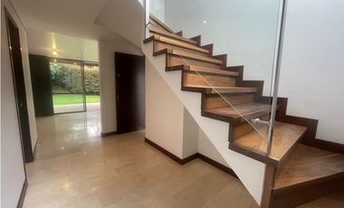 CASA EN ARRIENDO SECTOR LOMA DEL ATRAVESADO - ENVIGADO