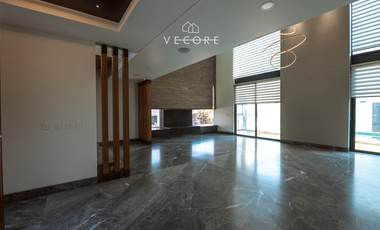RESIDENCIA CON ALBERCA EN VENTA, PONTEVEDRA, PUERTA DE HIERRO, ZAPOPAN