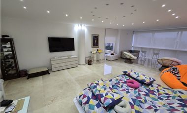 VENTA CASA MODERNA con PISCINA en el Poblado, Palmas. Pedido $14.000