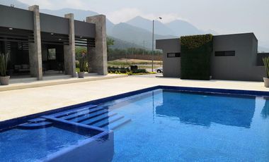 CASA EN VENTA EN BOSQUES DE LAS MISIONES CARRETERA NACIONAL SANTIAGO