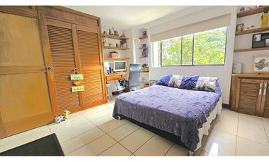 Apartamento en Venta El Poblado, Medellín. Amplio y sin ruido urbano.