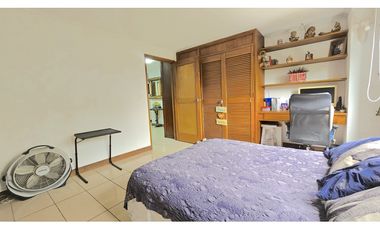 Apartamento en Venta El Poblado, Medellín. Amplio y sin ruido urbano.