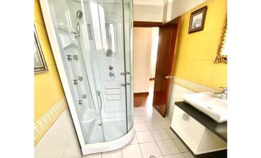 12 De Octubre, Departamento en Renta, 213m2, 4 Habitaciones