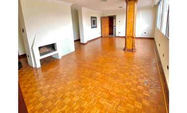 12 De Octubre, Departamento en Renta, 213m2, 4 Habitaciones