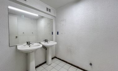 Oficina Excelente Ubicación Metro Y Conectividad En La Reina