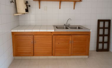 VENTA TRIPLEX A RECICLAR CON QUINCHO – MAR DE AJO