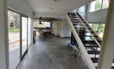 ALQUILER MODERNA CASA C/ PILETA LOMA VERDE
