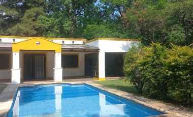 CASA QUINTA CON GRAN TERRENO
