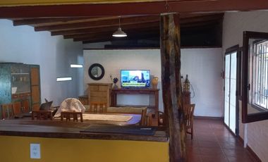 CASA QUINTA CON GRAN TERRENO