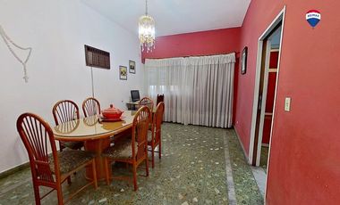 Venta casa 4 amb más depto jardín chingolo Lanús