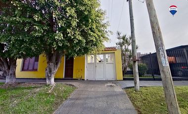 Venta casa 4 amb más depto jardín chingolo Lanús