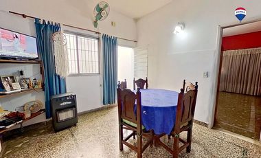 Venta casa 4 amb más depto jardín chingolo Lanús