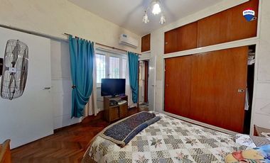 Venta casa 4 amb más depto jardín chingolo Lanús