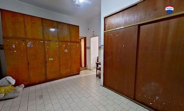 Venta casa 4 amb más depto jardín chingolo Lanús
