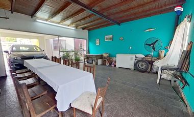 Venta casa 4 amb más depto jardín chingolo Lanús