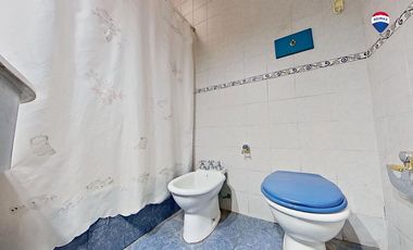 Venta casa 4 amb más depto jardín chingolo Lanús