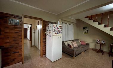 VENTA CASA 4 AMB VARELA- COCHERA Y PATIO