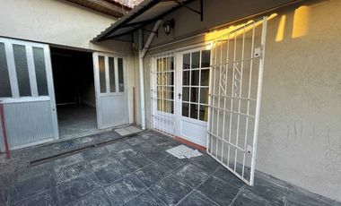VENTA CASA 4 AMB VARELA- COCHERA Y PATIO