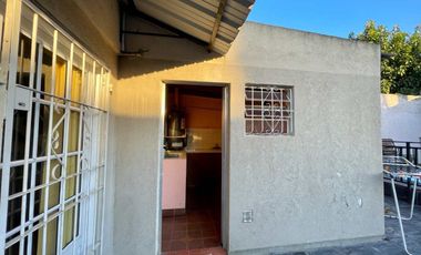 VENTA CASA 4 AMB VARELA- COCHERA Y PATIO
